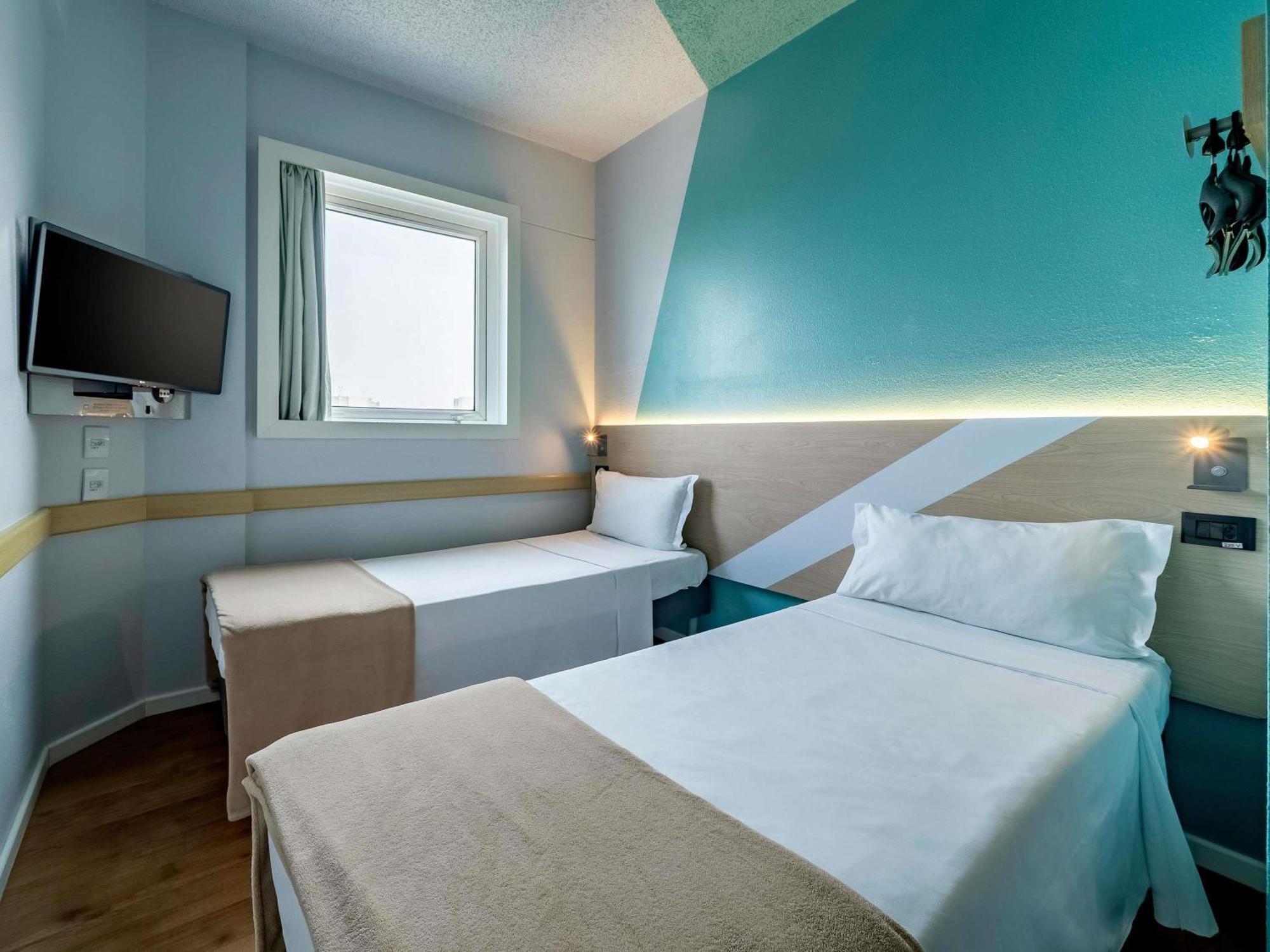 Superior Room with Two Twin Beds